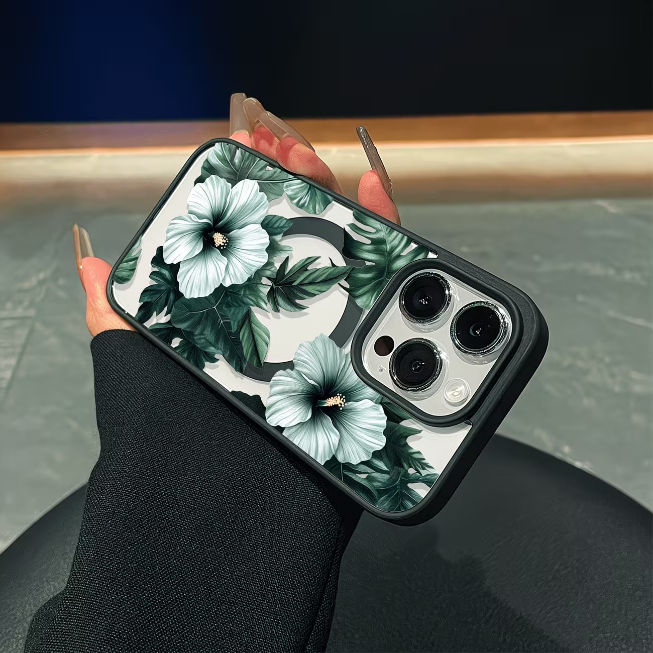 Etui na telefon z zielonym kwi – Magnetic Phone Case recenzja i cena